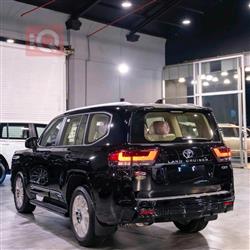 تۆیۆتا لاند کروزەر